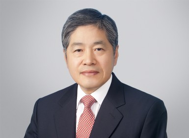 



	
		오세욱 변호사
	

	
		
			
				
					
					
						학력
						
							1973. 광주 서중, 일고 졸업
							1977. 고려대학교 법과대학 행정학과 졸업
							1987. 미국 Santa Clara대학 Visiting Scholar
					
				

				
					
					
						경력
						
							광주지법 판사(1981년)
							광주지법 목포지원 판사(1983년)
							광주지법 판사(1985년)
							광주지법 소년부지원 판사(겸임)(1987년)
							광주고법 판사(1988년)
							대법원 재판연구관(1991년)
							광주지법 장흥지원장(1993년)
							광주지법 부장판사(1995년)
							광주지법 순천지원장(1996년)
							광주지법 부장판사(1998년)
							광주고법 부장판사(2000년)
							광주지법 수석부장판사(직대)(2003년)
							광주고법 부장판사, 광주고법 수석부장판사(2005년)
							전주지방법원장(2006년)
							광주지방법원장(2008년)
					
				

				
				
			
		
			
